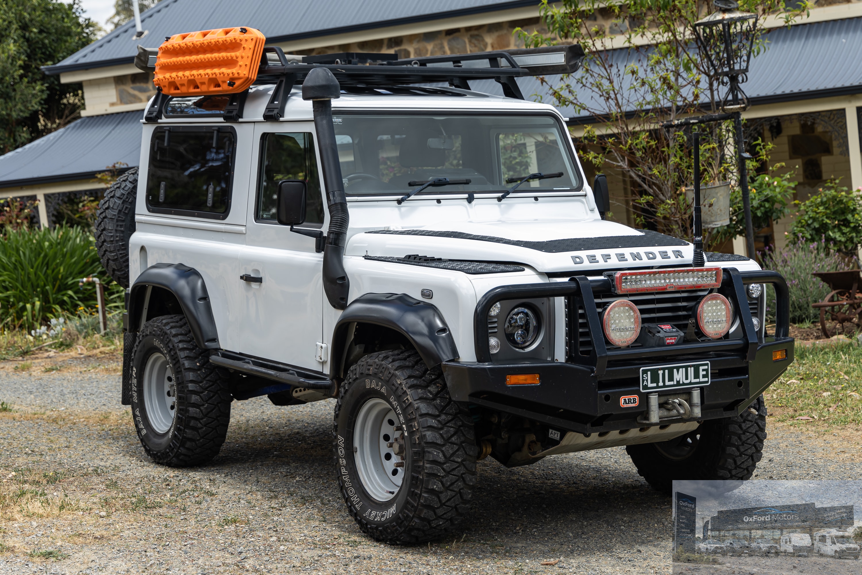 Land Rover Defender 90